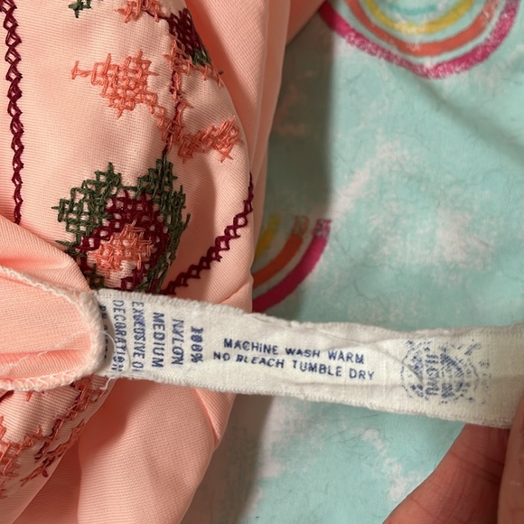 Vintage Pink Embroidered Nightgown - Picture 4 of 4